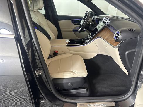 Certified 2025 Mercedes-Benz GLC 300 image 14