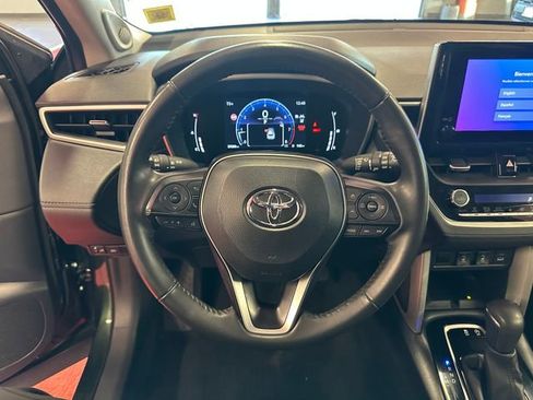 Certified 2024 Toyota Corolla Cross XLE w/ Convenience Package AWD/4WD image 18