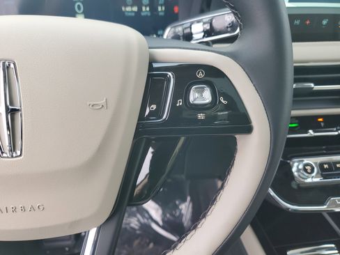 New 2026 Lincoln Corsair Premiere image 18