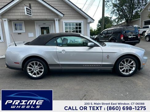 Used 2010 Ford Mustang Premium image 10