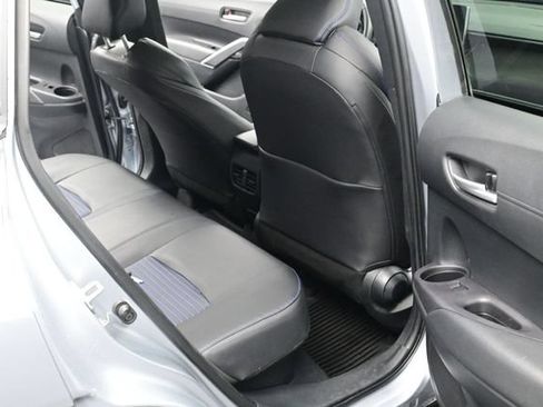 Used 2024 Toyota Corolla Cross AWD Hybrid w/ Convenience Package image 19