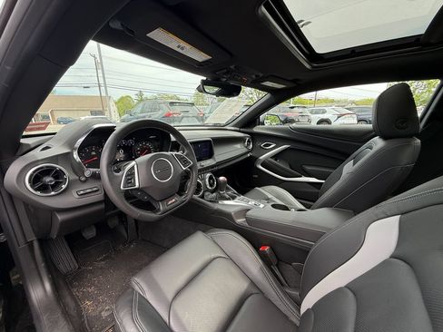 Used 2021 Chevrolet Camaro SS w/ LPO, Ground Effects Package RWD image 13