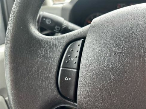 Used 2019 Ford E-350 and Econoline 350 Super Duty image 17