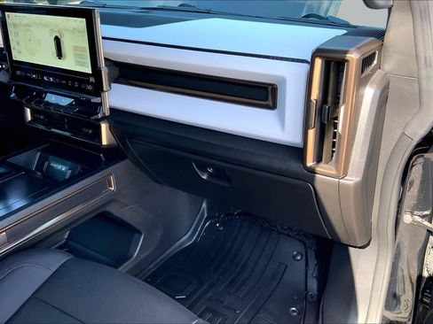 Used 2024 GMC Hummer EV 3X w/ LPO, Illumination Package AWD/4WD image 16