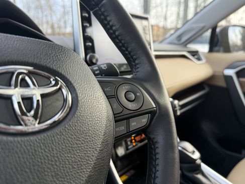 Used 2022 Toyota RAV4 Limited image 19