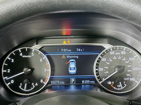 Used 2024 Nissan Altima 2.5 SV FWD image 19
