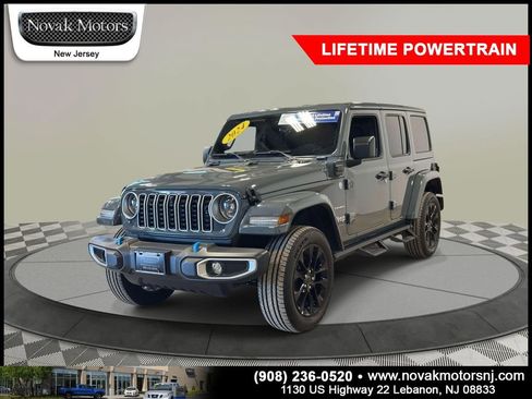 Used 2024 Jeep Wrangler Unlimited Sahara w/ Technology Group AWD/4WD image 4
