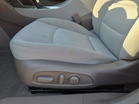 Used 2024 Chevrolet Malibu LT FWD image 17