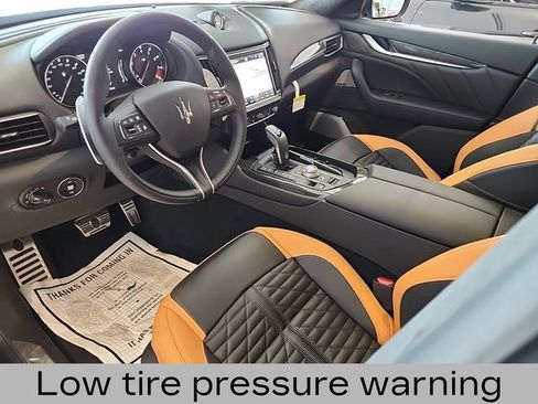 New 2024 Maserati Levante Trofeo image 9