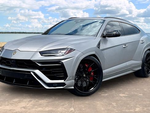 Used 2021 Lamborghini Urus AWD/4WD image 1