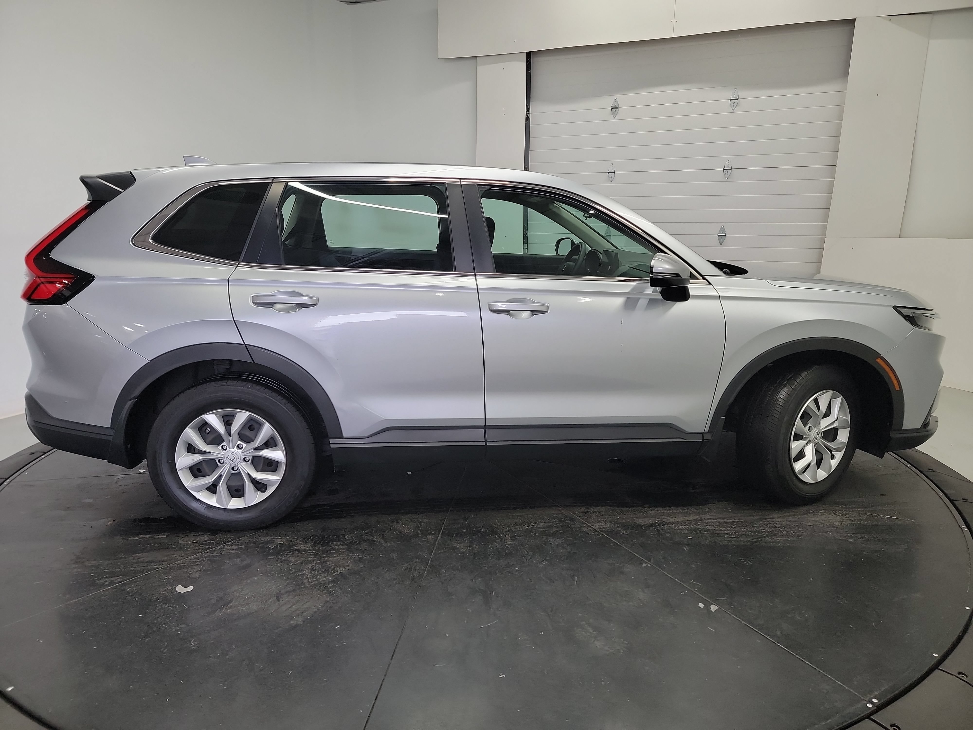Used 2024 Honda CR-V LX image 11