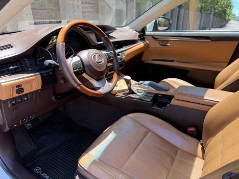 Used 2016 Lexus ES 350 FWD image 19