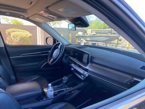 Used 2025 Kia Telluride S AWD/4WD image 5
