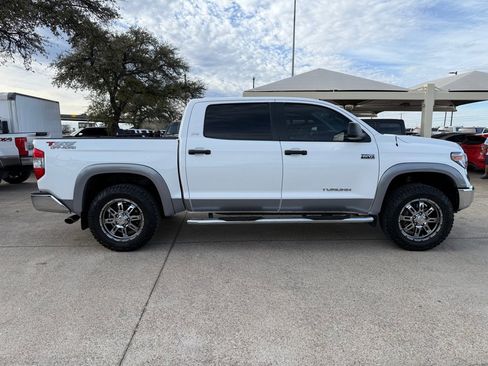 Used 2015 Toyota Tundra SR5 w/ SR5 Upgrade Package RWD image 8
