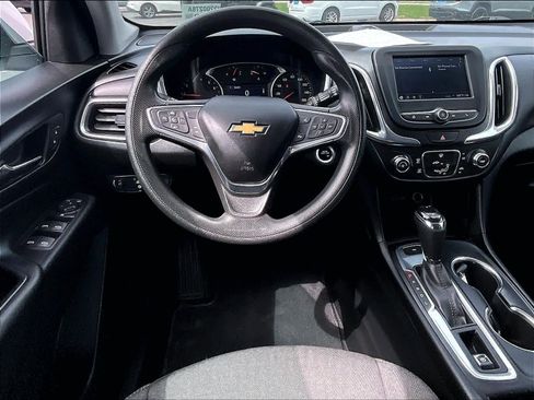 Used 2020 Chevrolet Equinox LT AWD/4WD image 16