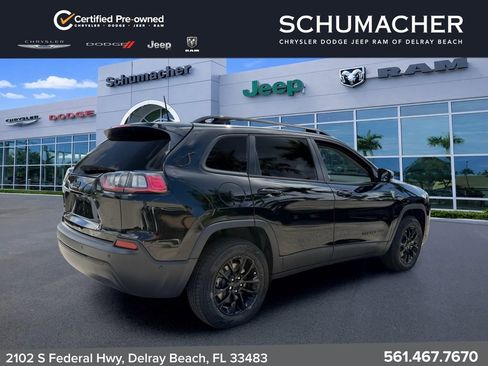 Certified 2023 Jeep Cherokee Altitude Lux w/ Lux Elite Package AWD/4WD image 7