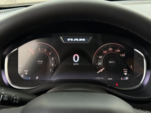 Used 2025 RAM 1500 Big Horn AWD/4WD image 20
