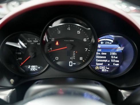 Used 2017 Porsche 718 Boxster RWD image 12
