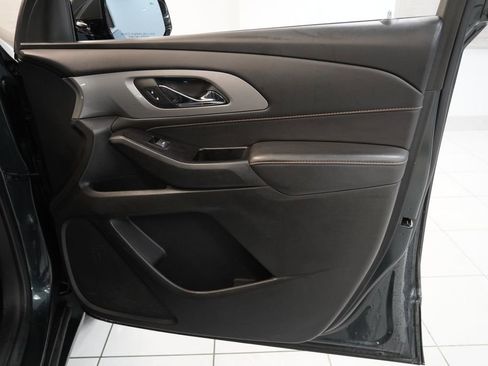 Used 2020 Chevrolet Traverse LT FWD image 36