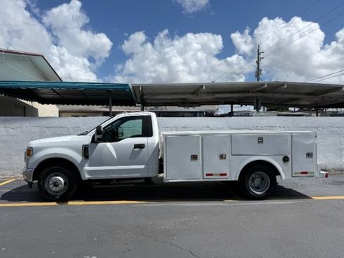 Used 2022 Ford F350 XL w/ Power Equipment Group RWD image 3