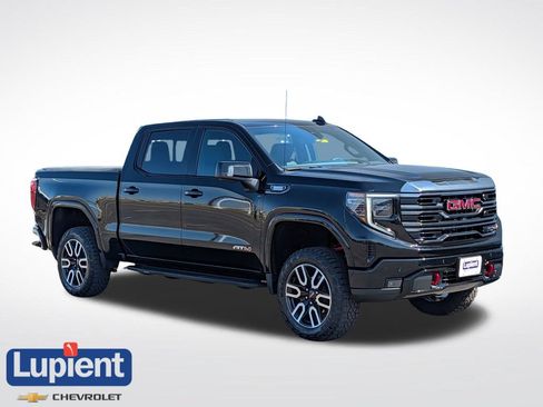 Used 2024 GMC Sierra 1500 AT4 w/ Technology Package AWD/4WD image 1