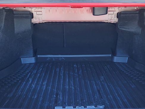 Used 2025 Toyota Camry SE image 19