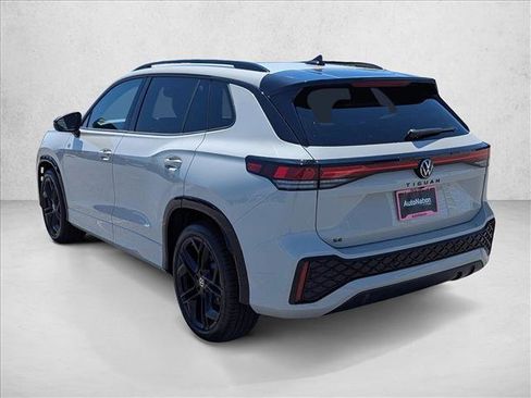 New 2026 Volkswagen Tiguan SE R-Line FWD image 7