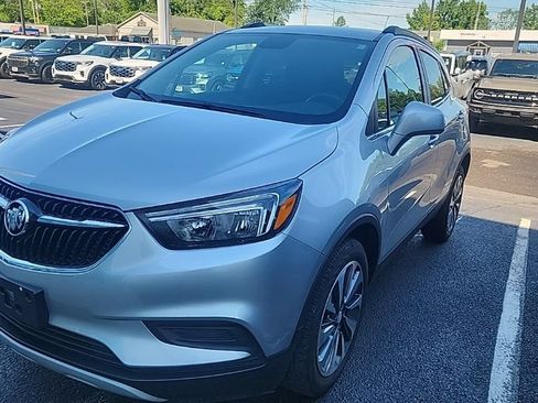 Used 2021 Buick Encore Preferred FWD image 2