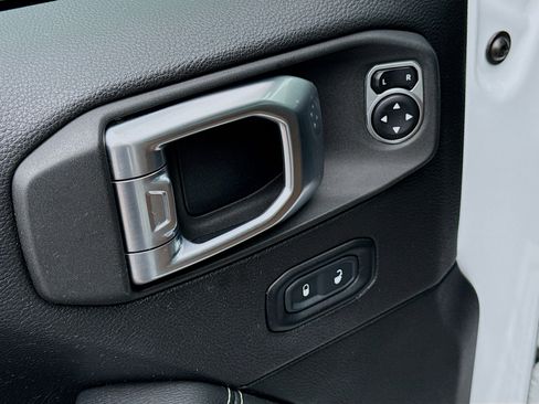 Used 2020 Jeep Wrangler Unlimited Sahara w/ LED Lighting Group image 22