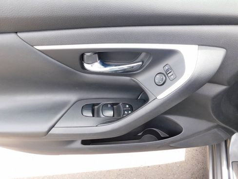 Used 2017 Nissan Altima 2.5 S FWD image 17