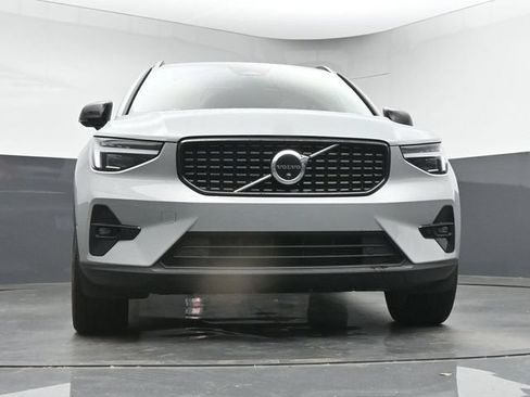 Used 2026 Volvo XC40 B5 Plus AWD/4WD image 11