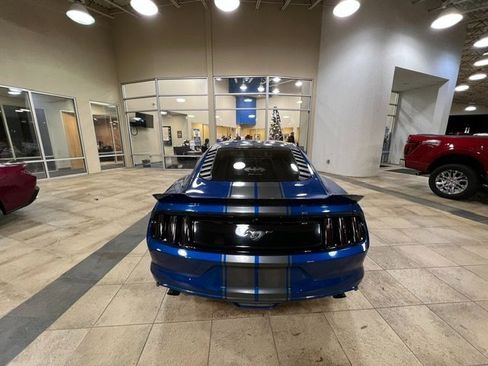 Used 2017 Ford Mustang Coupe image 9