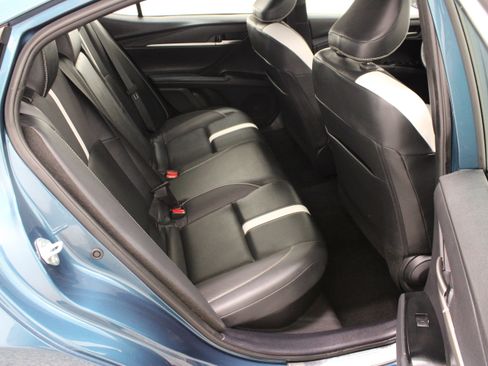 Used 2025 Toyota Camry SE w/ Convenience Package FWD image 31