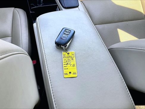 Used 2016 Lexus ES 300h w/ Navigation System Package FWD image 14