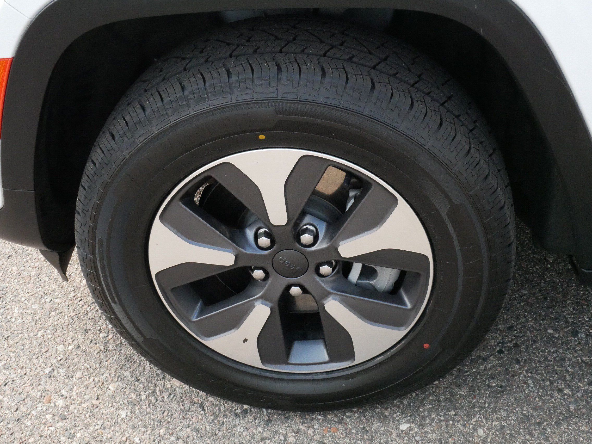 Used 2023 Jeep Grand Cherokee 4WD 4xe image 15