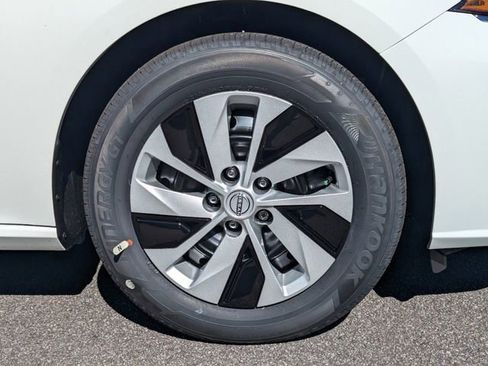 New 2025 Nissan Altima 2.5 S image 10