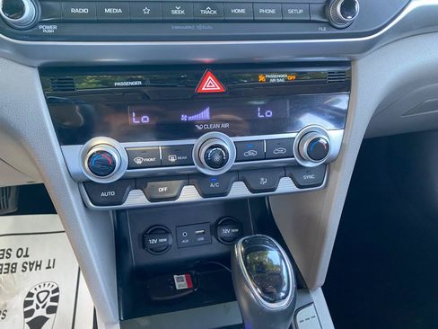 Used 2020 Hyundai Elantra Value Edition FWD image 61