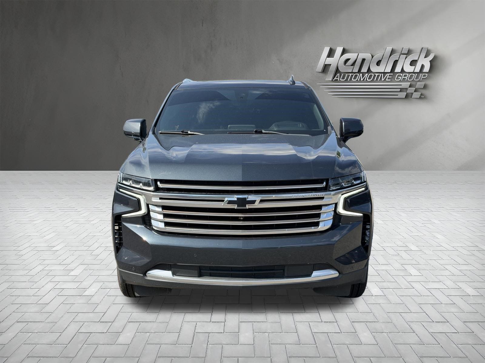 Used 2022 Chevrolet Suburban High Country AWD/4WD image 3