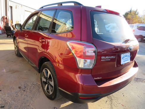 Used 2018 Subaru Forester 2.5i w/ Alloy Wheel Package image 6