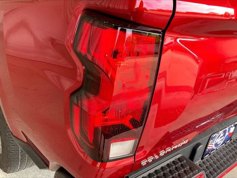 Used 2023 Chevrolet Colorado LT RWD image 13