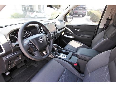 New 2026 Nissan Frontier SV w/ SV Convenience Package image 12