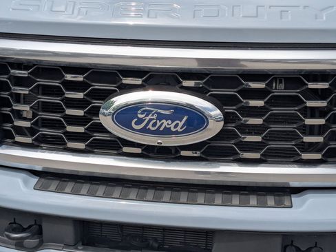 Certified 2026 Ford F450 Platinum w/ FX4 Off-Road Package AWD/4WD image 14