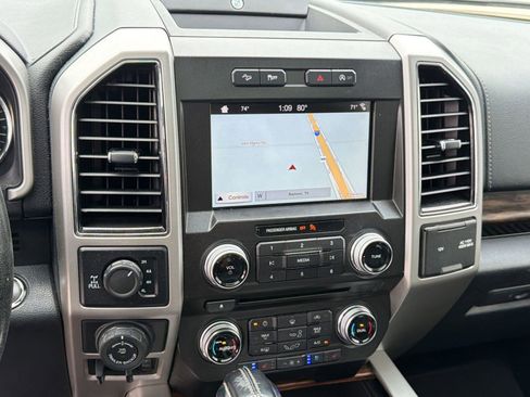 Used 2018 Ford F150 Lariat w/ Equipment Group 502A Luxury AWD/4WD image 27