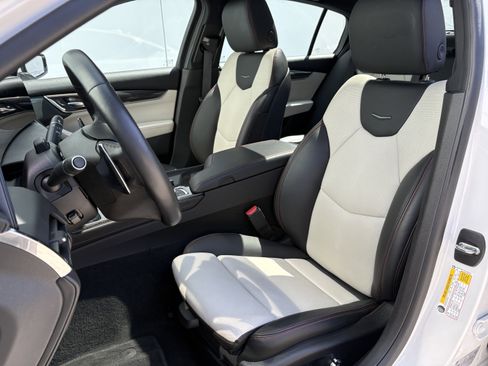 Used 2025 Cadillac CT5 Sport RWD image 10