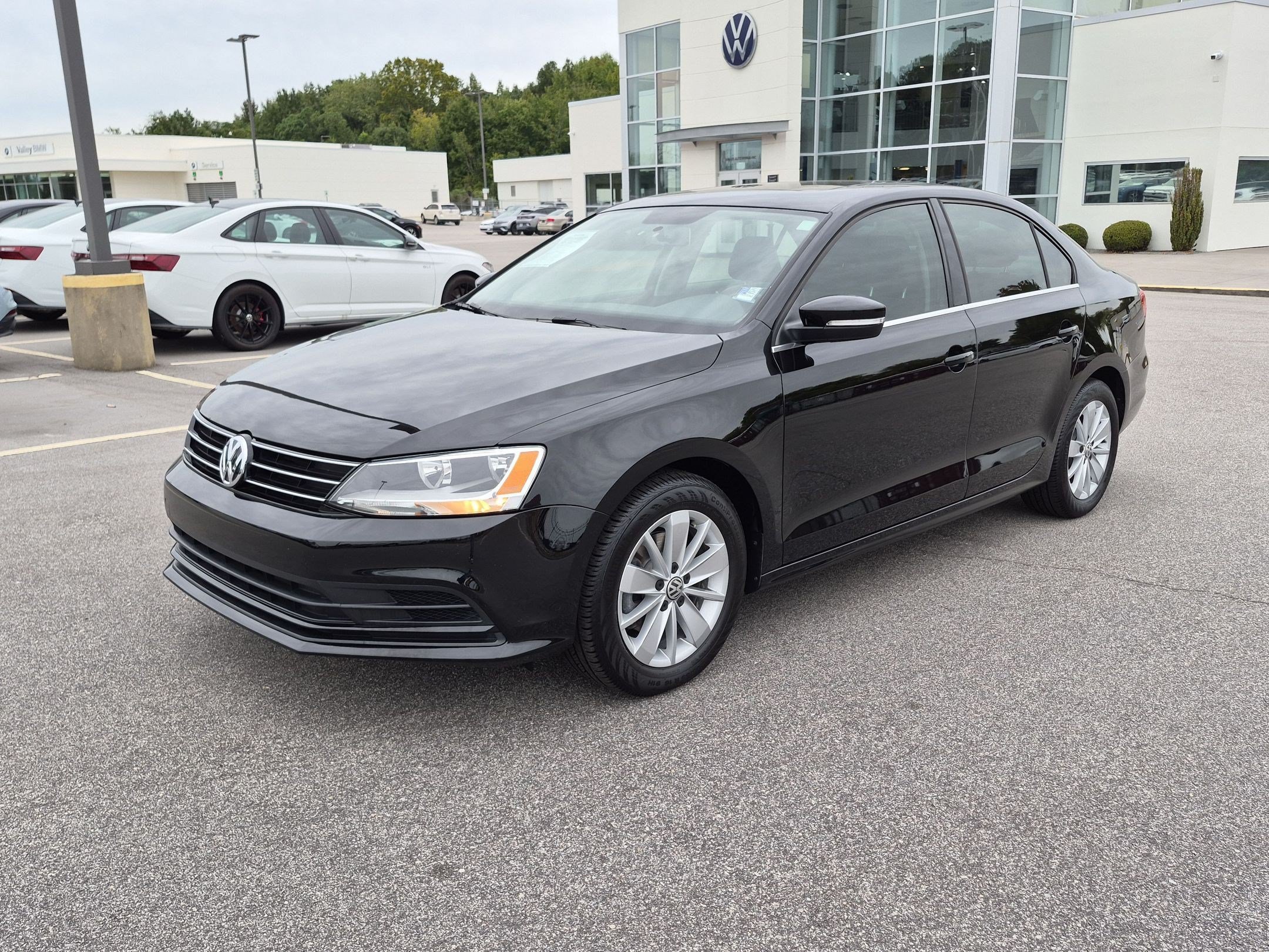 Used 2015 Volkswagen Jetta TDI SE FWD image 7