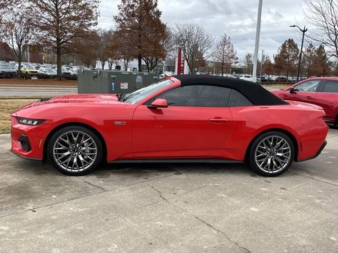 Used 2024 Ford Mustang GT Premium image 9