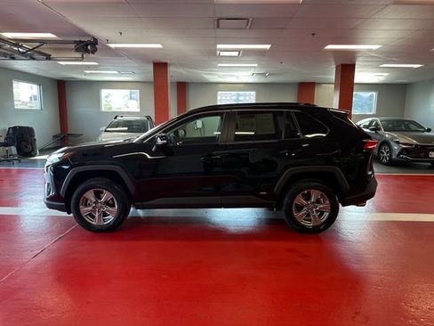 Certified 2024 Toyota RAV4 LE AWD/4WD image 6