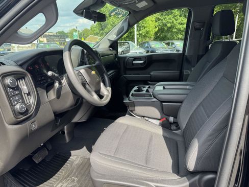 Certified 2022 Chevrolet Silverado 1500 Custom AWD/4WD image 15