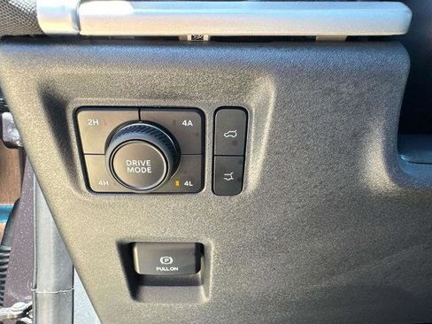 Certified 2025 Ford Expedition Active AWD/4WD image 21
