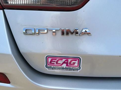 Used 2020 Kia Optima Premium FWD image 9